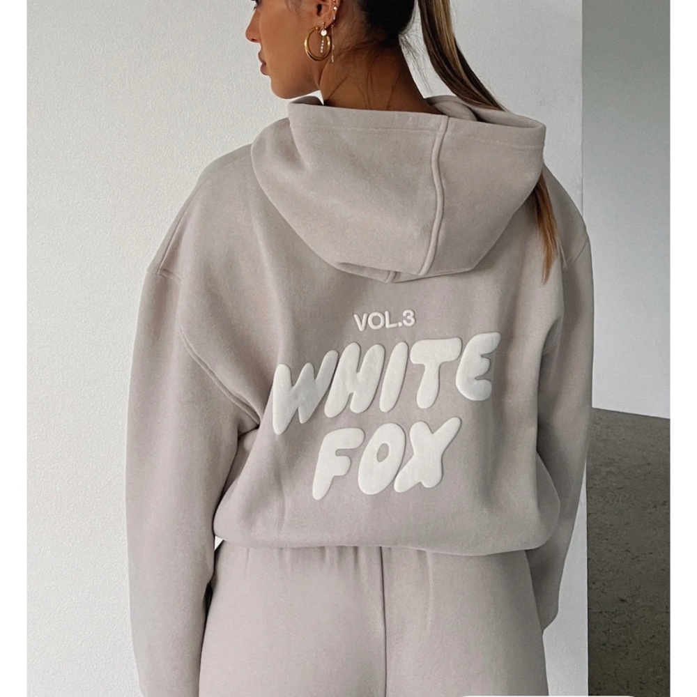 WHITE FOX HOODIE MOON